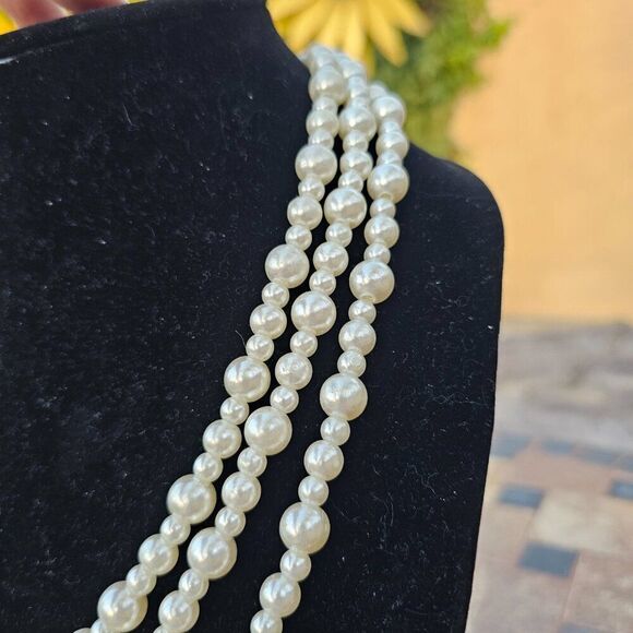 Vintage Mid Century Multistrand Faux Glass Pearl Necklace - Picture 2 of 3